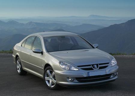 Berline Peugeot P607
